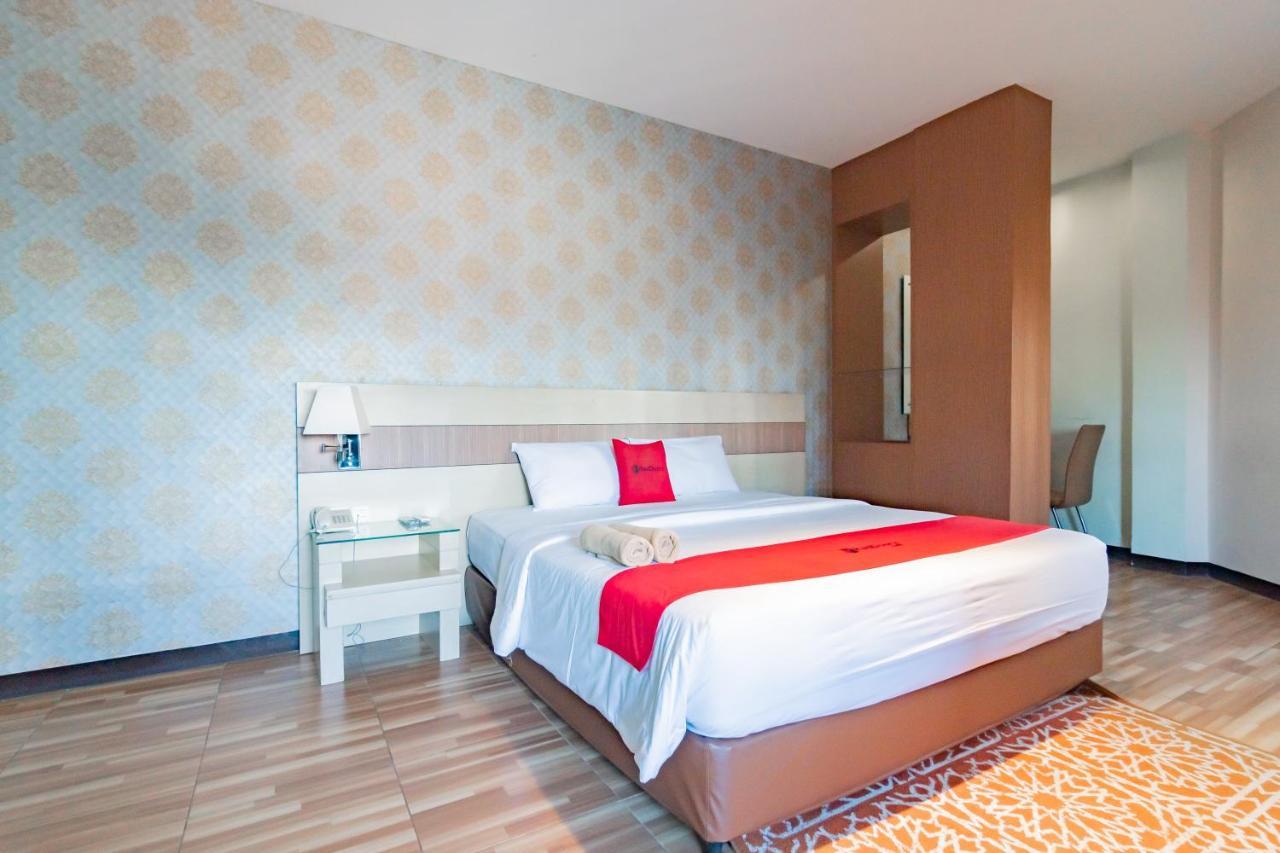 Reddoorz Premium Near Bandung Station Otel Dış mekan fotoğraf