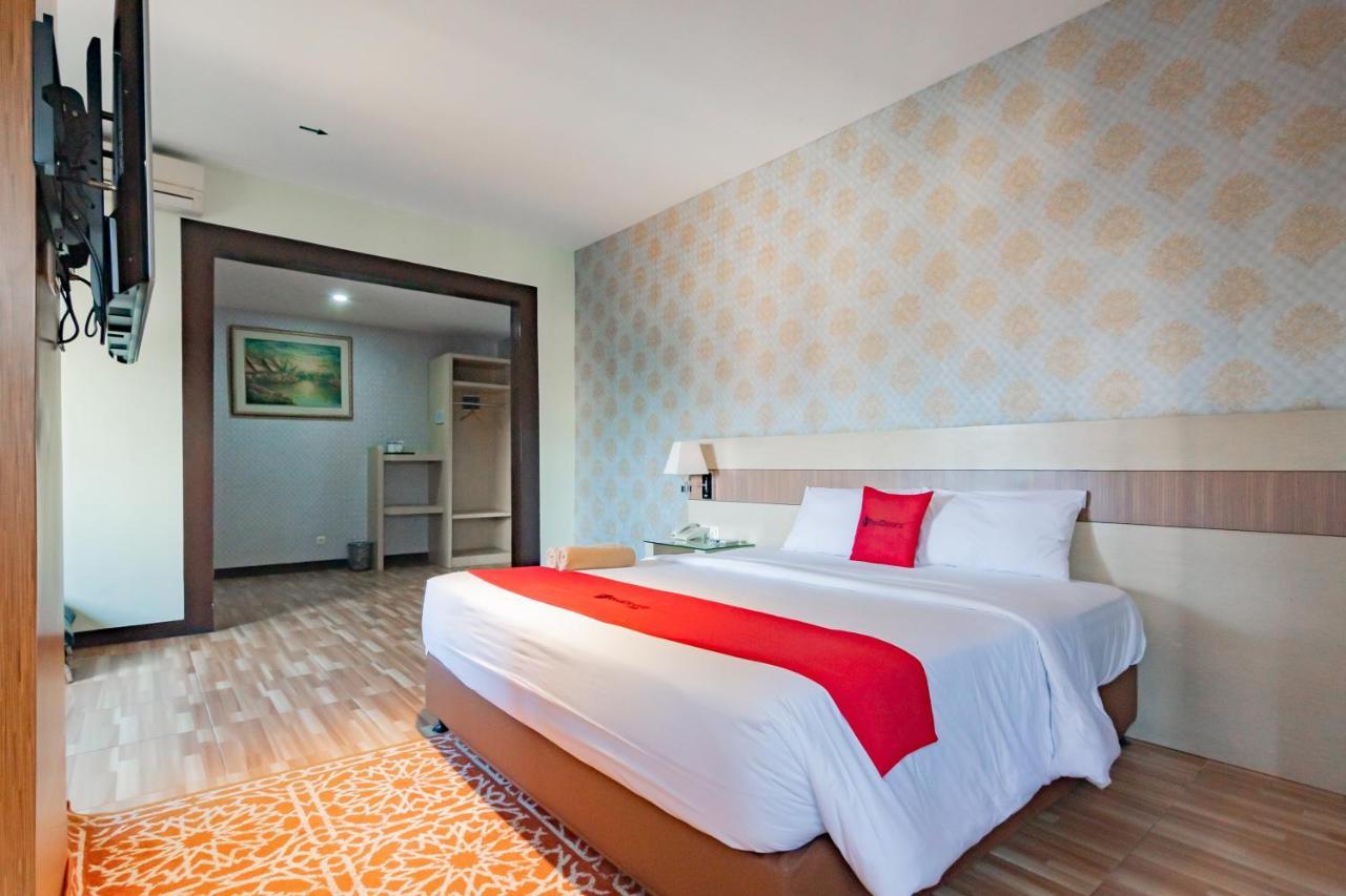 Reddoorz Premium Near Bandung Station Otel Dış mekan fotoğraf