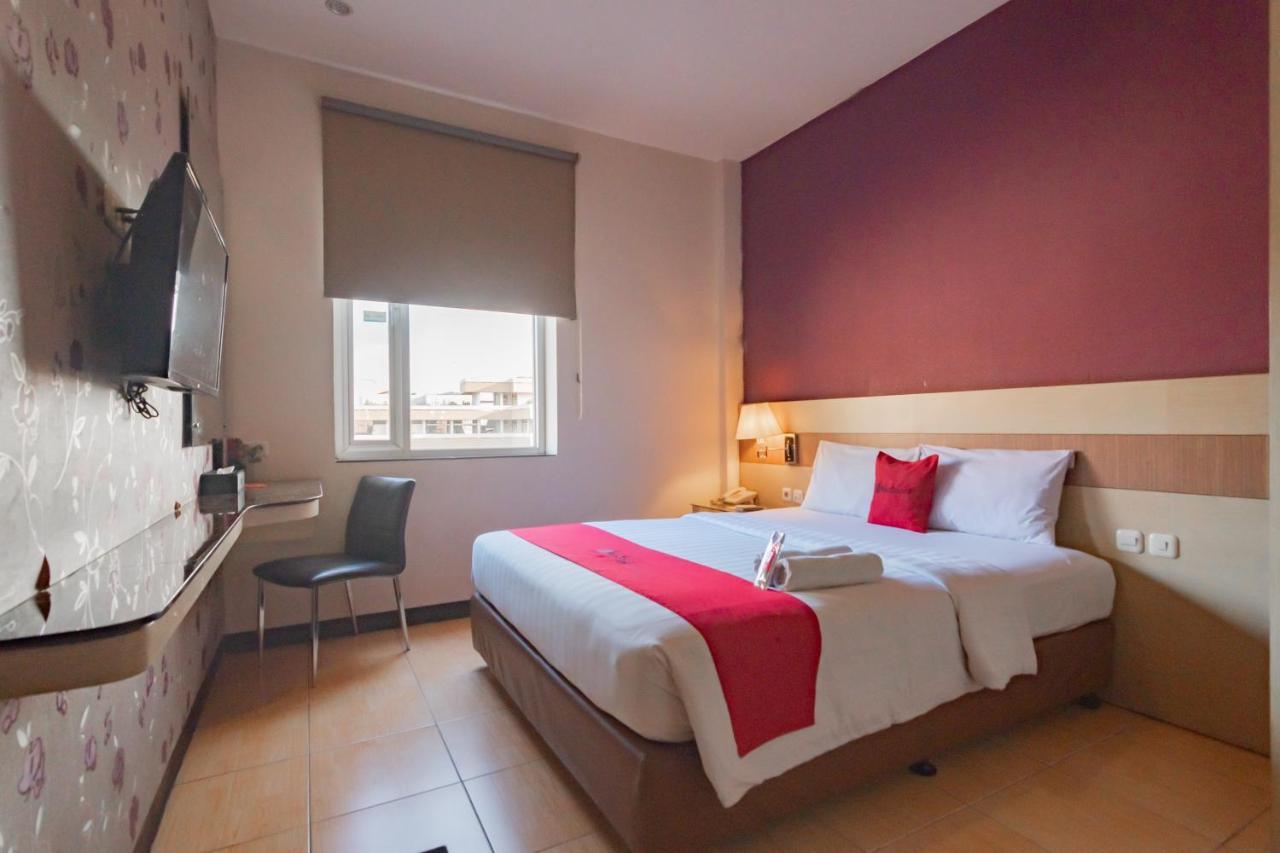 Reddoorz Premium Near Bandung Station Otel Dış mekan fotoğraf